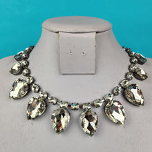 Load image into Gallery viewer, Tear Drop Crystal Necklace