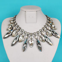 Load image into Gallery viewer, Janey Crystal Necklace with a Detachable Pendant