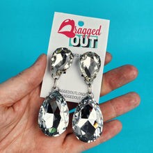 Load image into Gallery viewer, Classic Tear Drop Crystal Clip On Earrings