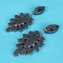 Load image into Gallery viewer, Lily Crystal Earrings