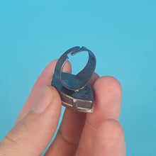 Load image into Gallery viewer, Classic Crystal Ring