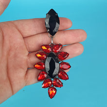 Load image into Gallery viewer, Lily Crystal Earrings