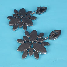 Load image into Gallery viewer, Pansy Crystal Earrings