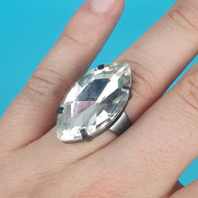 Load image into Gallery viewer, Classic Crystal Ring