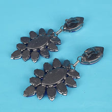 Load image into Gallery viewer, Lily Crystal Earrings