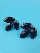 Load image into Gallery viewer, Floral Earrings