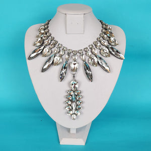 Janey Crystal Necklace with a Detachable Pendant