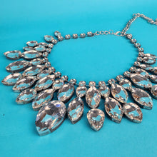 Load image into Gallery viewer, Fergi Crystal Necklace
