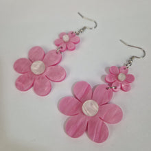 Load image into Gallery viewer, Pink Floral Acrylic Earrings
