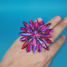 Load and play video in Gallery viewer, Starburst Crystal Ring
