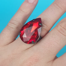 Load image into Gallery viewer, Classic Crystal Ring
