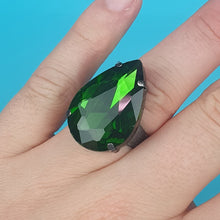 Load image into Gallery viewer, Classic Crystal Ring
