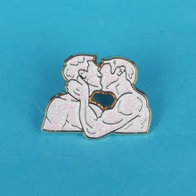 Load image into Gallery viewer, Kissing Pin Badge
